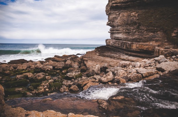 Hike Through Booroomba Rocks